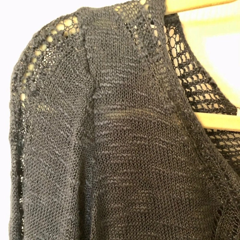 Pink Rose sweater - Picture 2 of 5